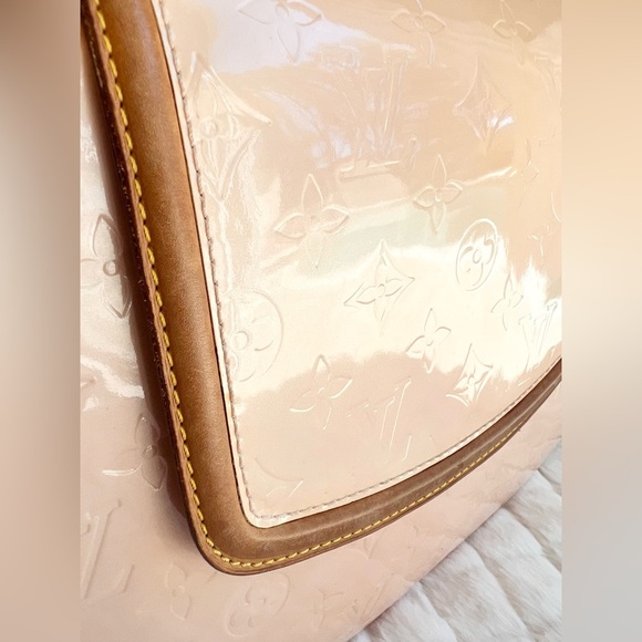 Authentic Louis Vuitton Vernis Biscayne Bay GM in excellent condition w/ addons - Picture 5 of 16